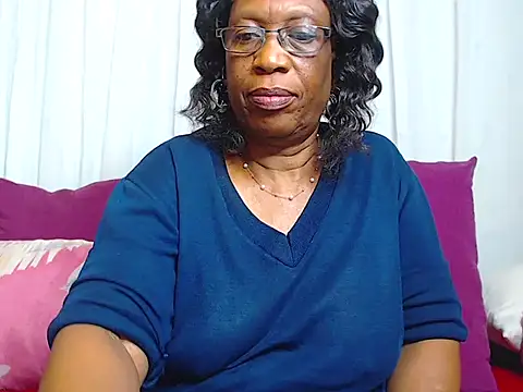 Snapshot of Freakyassnwildx chatting on 11.24.25 Freakyassnwildx online show from 11.24.25