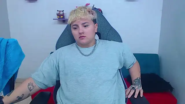 isabeautyx19 online show from 01.23.25