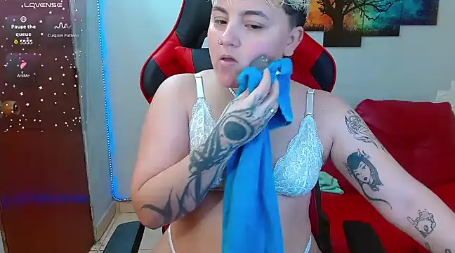 isabeautyx19 online show from 01.24.25