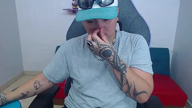 isabeautyx19 online show from 01.30.25