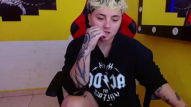 isabeautyx19 online show from 03.21.25