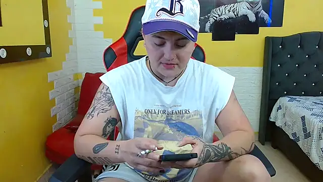 isabeautyx19 online show from 09.16.25