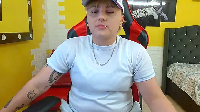 isabeautyx19 online show from 09.30.25