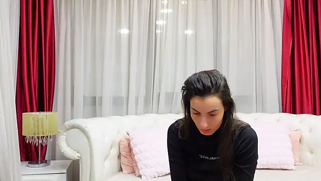 Snapshot of NinaCrystal1 chatting on 02.28.25 NinaCrystal1 online show from 02.28.25