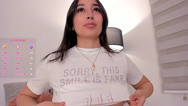 Snapshot of vico_sweety chatting on 12.24.24 vico sweety online show from 12.24.24