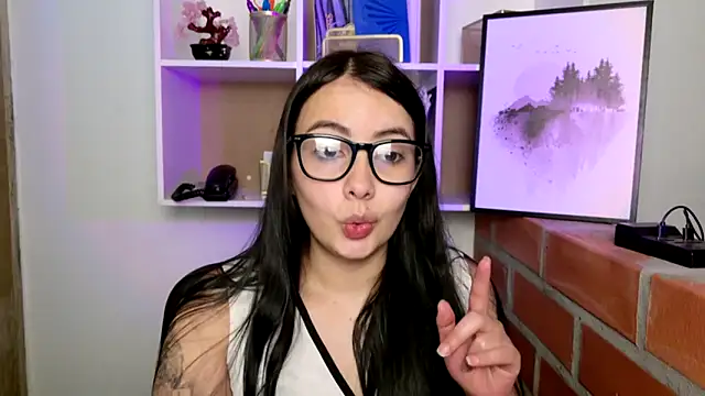 Snapshot of lalawhitte chatting on 05.12.26 lalawhitte online show from 05.12.26