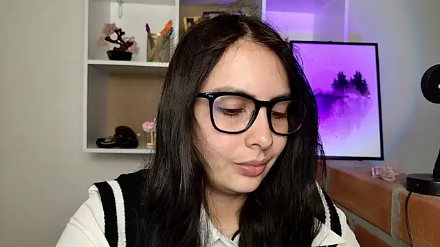 Snapshot of lalawhitte chatting on 05.19.26 lalawhitte online show from 05.19.26