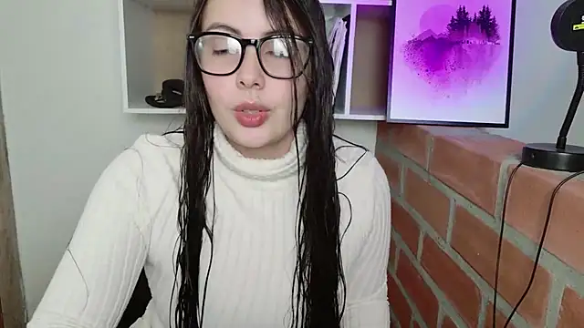Snapshot of lalawhitte chatting on 05.21.26 lalawhitte online show from 05.21.26