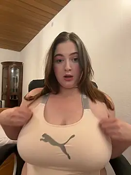 Kamilla Loop online show from 09.10.25