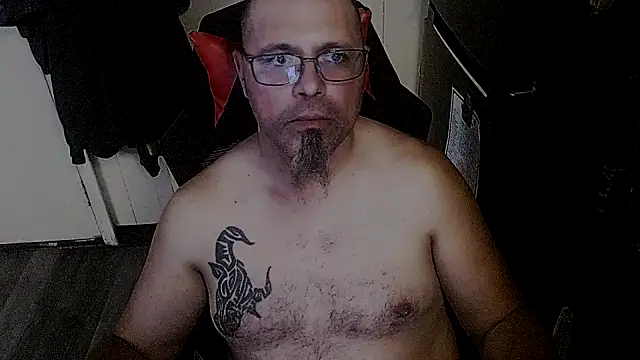 Snapshot of KrazyLegz chatting on 10.15.25 KrazyLegz online show from 10.15.25