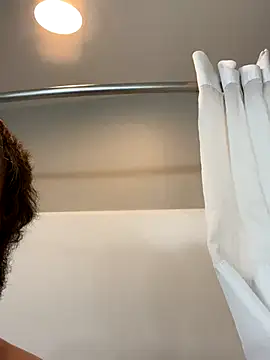 Snapshot of bigJohnson223 chatting on 10.21.25 bigJohnson223 online show from 10.21.25