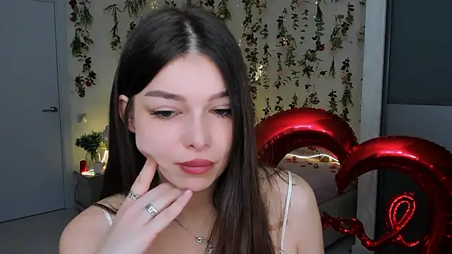 Snapshot of ContinentOfTranquility chatting on 02.15.26 ContinentOfTranquility online show from 02.15.26