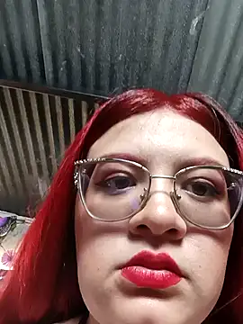 Snapshot of NinaGauther chatting on 09.08.25 NinaGauther online show from 09.08.25