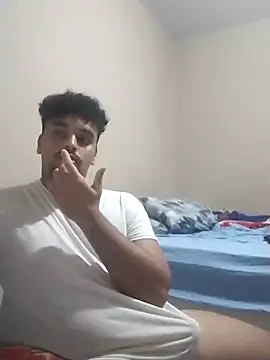 Snapshot of Xcumshot33 chatting on 03.19.25 Xcumshot33 online show from 03.19.25