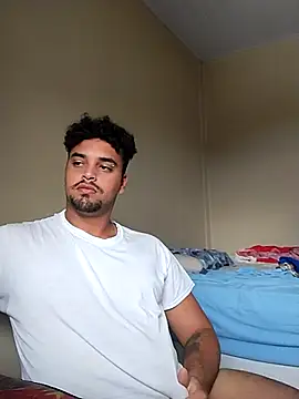 Snapshot of Xcumshot33 chatting on 03.21.25 Xcumshot33 online show from 03.21.25