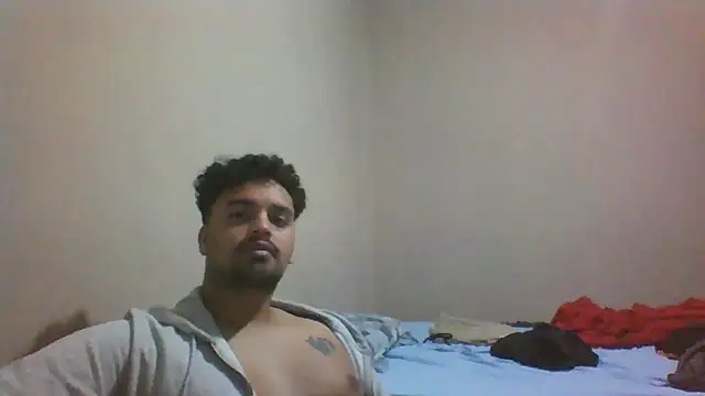 Snapshot of Xcumshot33 chatting on 09.17.25 Xcumshot33 online show from 09.17.25