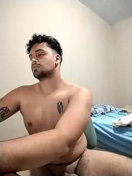 Snapshot of Xcumshot33 chatting on 09.18.25 Xcumshot33 online show from 09.18.25