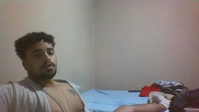 Snapshot of Xcumshot33 chatting on 09.24.25 Xcumshot33 online show from 09.24.25