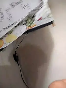 Snapshot of Xcumshot33 chatting on 10.21.25 Xcumshot33 online show from 10.21.25