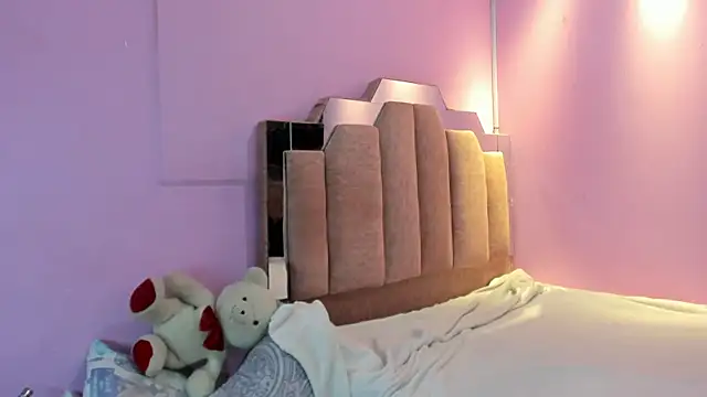 LoveQueen2 online show from 12.05.25