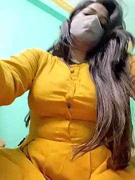 Snapshot of Monalisa_Singh chatting on 12.05.24 Monalisa Singh online show from 12.05.24