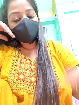 Snapshot of Monalisa_Singh chatting on 10.16.25 Monalisa Singh online show from 10.16.25