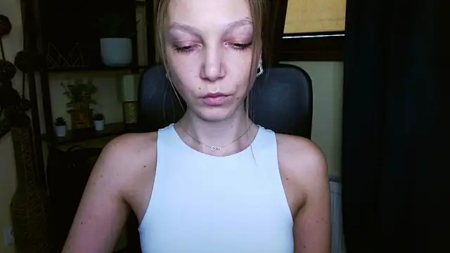 EmillyPlay online show from 02.23.26