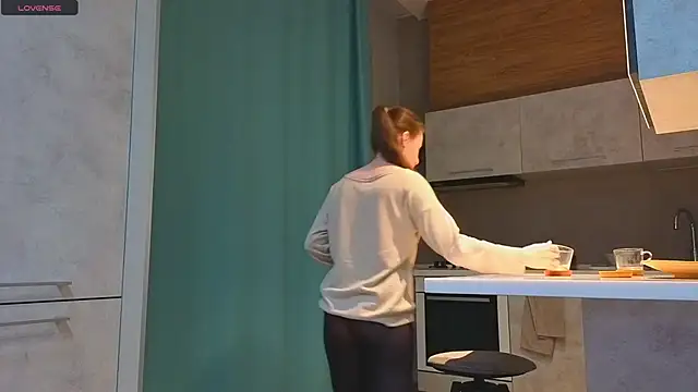 DonnaBurkee online show from 12.18.25