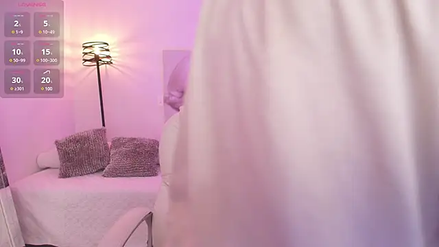 Snapshot of SALOOMEE__ chatting on 02.10.25 SALOOMEE online show from 02.10.25