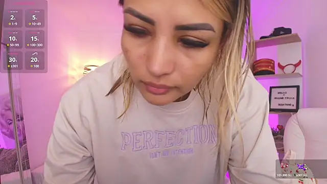 Snapshot of SALOOMEE__ chatting on 02.20.25 SALOOMEE online show from 02.20.25