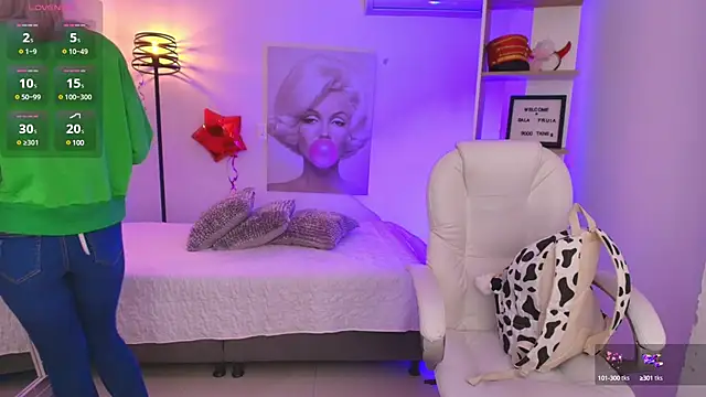 Snapshot of SALOOMEE__ chatting on 03.12.25 SALOOMEE online show from 03.12.25