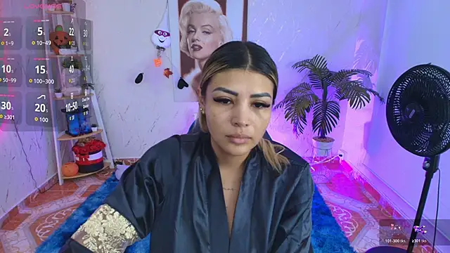 Snapshot of SALOOMEE__ chatting on 11.13.25 SALOOMEE online show from 11.13.25