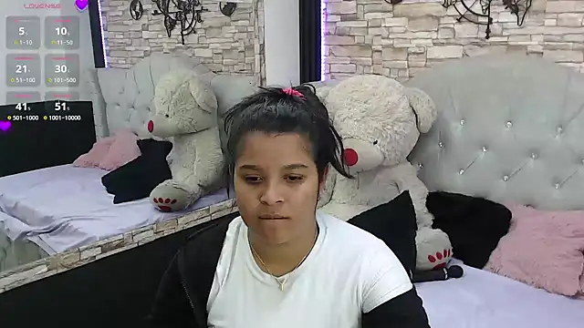 Snapshot of sia_cavad chatting on 02.12.25 sia cavad online show from 02.12.25