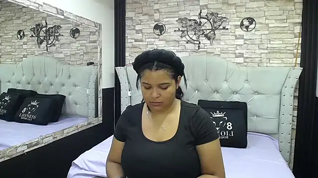 Snapshot of sia_cavad chatting on 09.13.25 sia cavad online show from 09.13.25