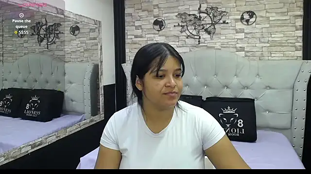 Snapshot of sia_cavad chatting on 09.19.25 sia cavad online show from 09.19.25