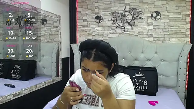 Snapshot of sia_cavad chatting on 10.10.25 sia cavad online show from 10.10.25