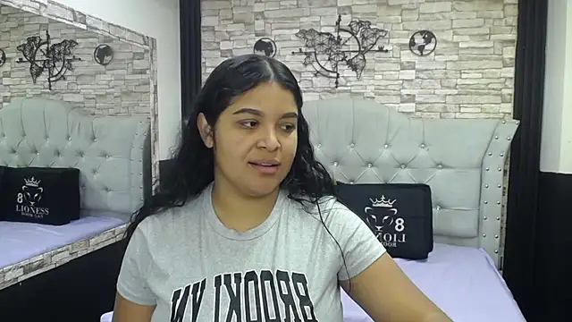 Snapshot of sia_cavad chatting on 10.16.25 sia cavad online show from 10.16.25