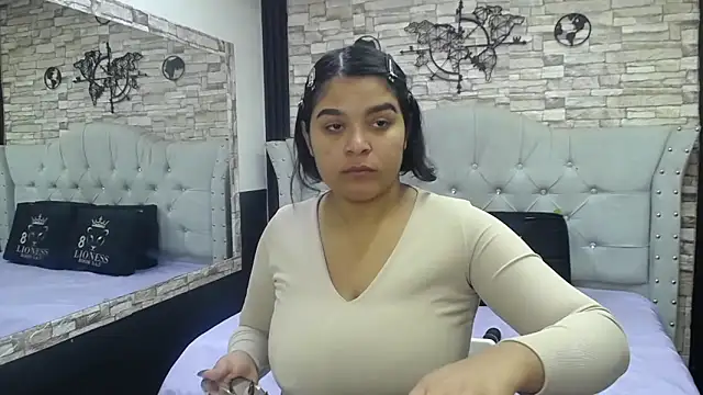 Snapshot of sia_cavad chatting on 10.30.25 sia cavad online show from 10.30.25