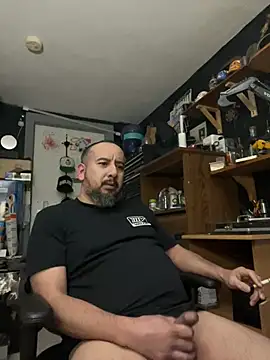 Snapshot of ElPollo77 chatting on 02.18.25 ElPollo77 online show from 02.18.25