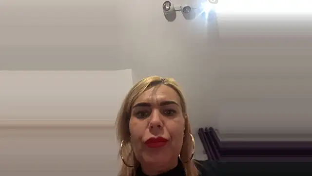 Snapshot of DESIREjenny chatting on 12.28.24 DESIREjenny online show from 12.28.24