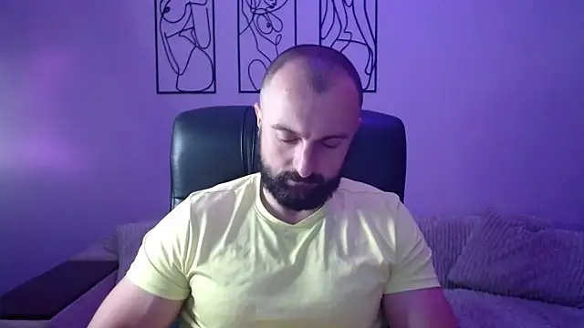 brindlefly6969 online show from 10.25.25