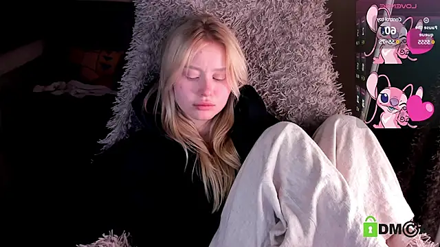 Snapshot of MalenaErnman chatting on 02.09.25 MalenaErnman online show from 02.09.25