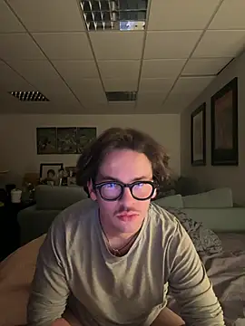 Snapshot of hardmecl chatting on 01.14.25 hardmecl online show from 01.14.25