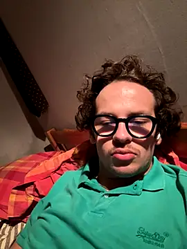 Snapshot of hardmecl chatting on 09.20.25 hardmecl online show from 09.20.25