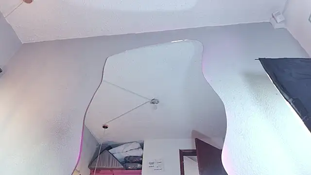 puca ebony online show from 03.03.25