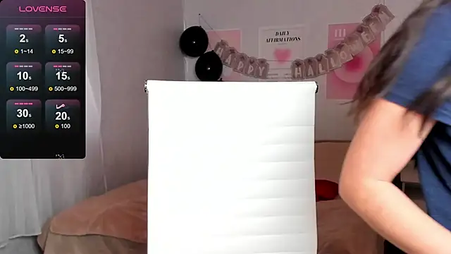 Geisha Anna online show from 10.30.25