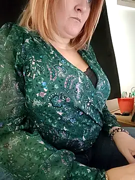 Snapshot of lady_charlyne chatting on 10.01.25 lady charlyne online show from 10.01.25