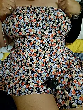Snapshot of Miss_Barbarella chatting on 06.20.26 Miss Barbarella online show from 06.20.26