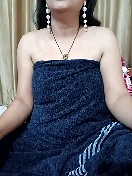 Priya Boudi online show from 02.04.25