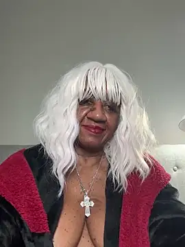 BreanaDivine online show from 02.28.25